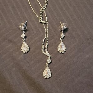 Costume Necklace & Earrings Set